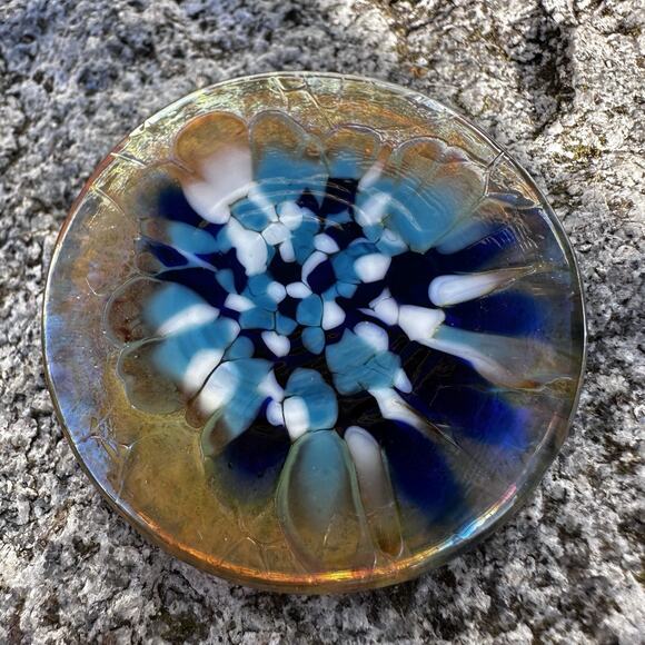 Hand-Blown Art Glass Brooch Abstract Floral Burst Dichroic Look Studio Made - Picture 2 of 6